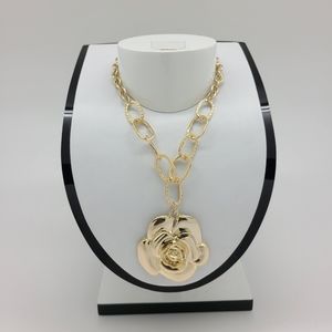 Rose Pendant Necklace